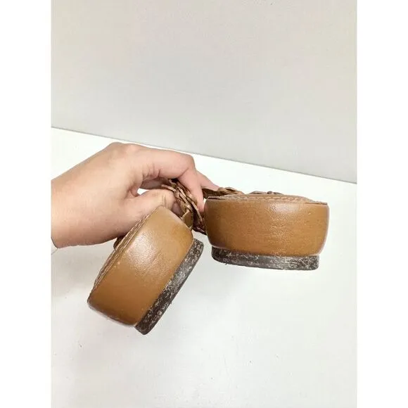 ALI MACGRAW Sandals Womens Size 8 Leather Wren Woven Slip On Shoes