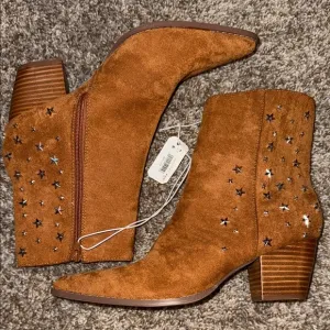 Altar’d State Brown Faux Suede Ankle Boots Heels With Star Accents