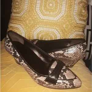 Amalfi by Rangoni Wedges