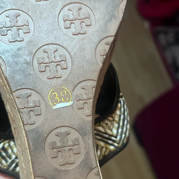 Amputee ONE SHOE TORY BURCH Fete woven raffia thong wedge sandals Sz 7 Women
