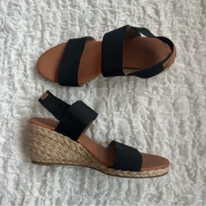 André Assous Allison Elastic Wedge Sandals Black Size 9