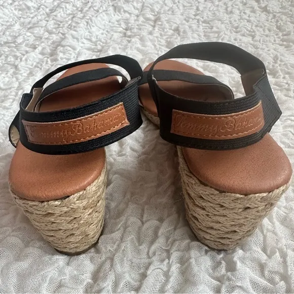 André Assous Allison Elastic Wedge Sandals Black Size 9