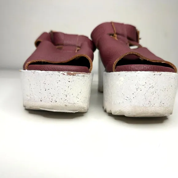 Anthro Gee Wawa Eggplant Leather White Platform Open Toe Ankle Strap Sandals 8
