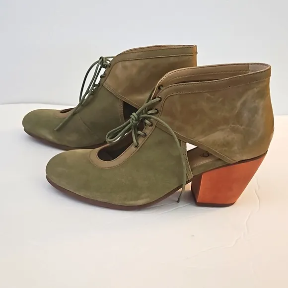 Anthropologie Latigo Soleil Lace-up Wooden Heels Leather Suede Green 9.5M NEW