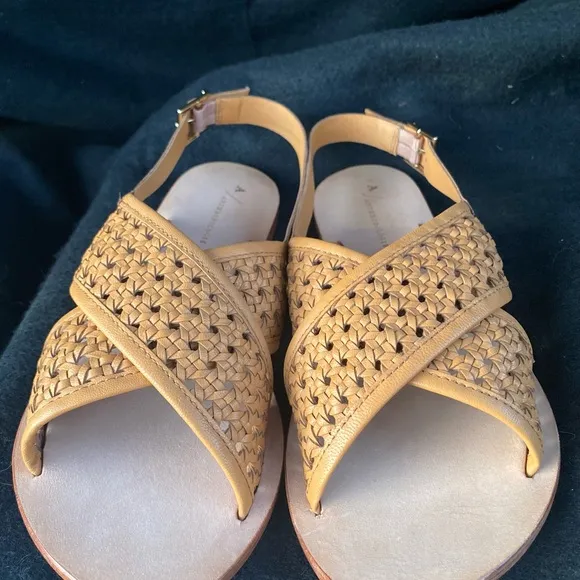 Anthropologie / New Women's Tan Woven Sandals.