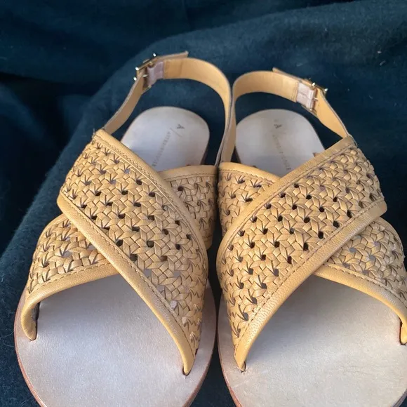 Anthropologie / New Women's Tan Woven Sandals.