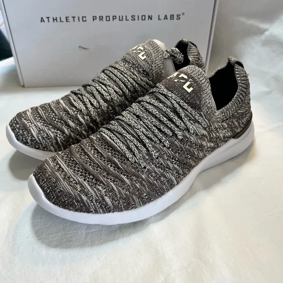 APL Men's Knit Sneakers - TechLoom chocolate vanilla size 9