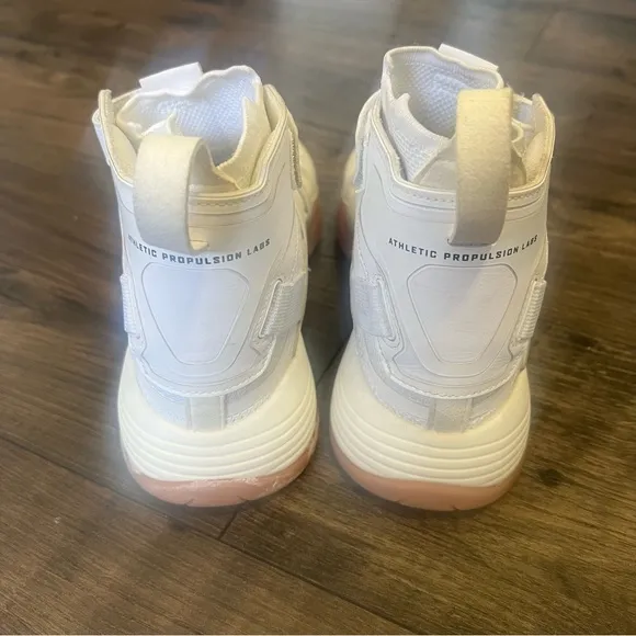 APL Super Future High Top Bootie Men’s Size 6.5 Basketball Shoes in White