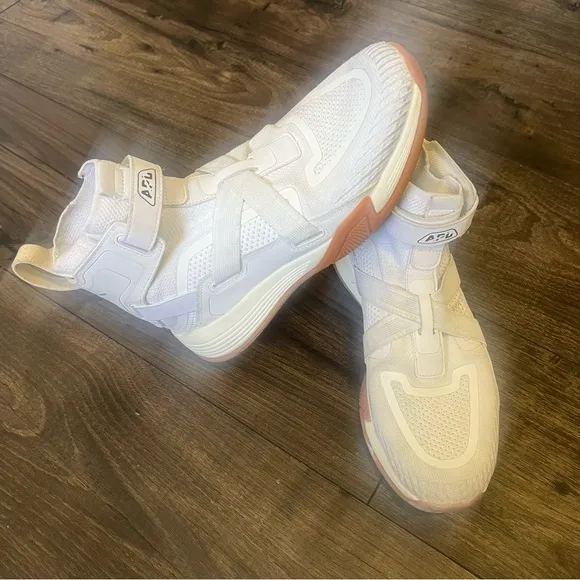 APL Super Future High Top Bootie Men’s Size 6.5 Basketball Shoes in White