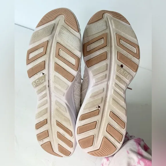 APL Techloom Phantom Running Sneaker in Ivory Blush