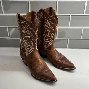 Ariat Brown Heeled Boots with White Embroidery Size 8
