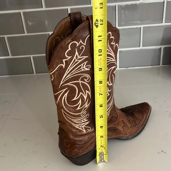 Ariat Brown Heeled Boots with White Embroidery Size 8