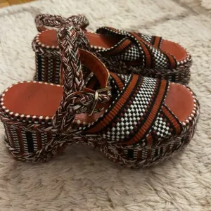 Authentic Chloe Meril woven high heel sandals