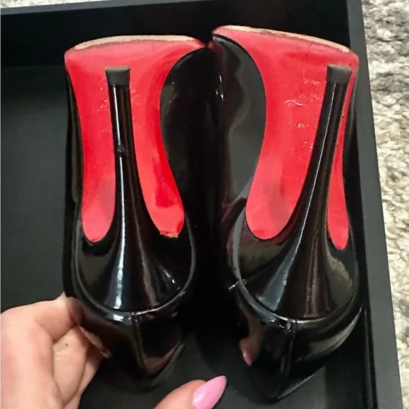 Authentic Christian Louboutin Black Patent Leather Simple Pumps 85mm Size 39