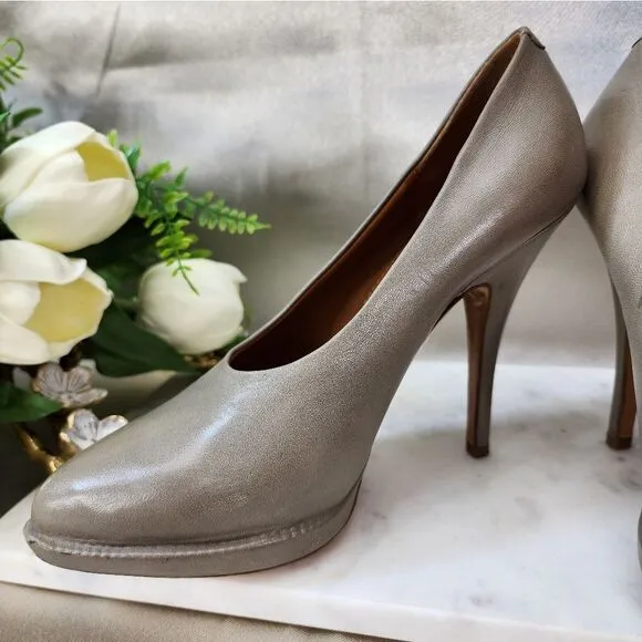 Authentic Givenchy Oyster Grey Leather Heels