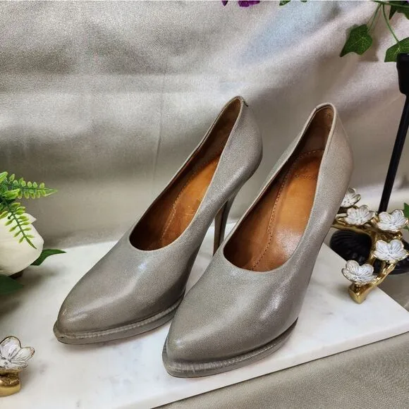 Authentic Givenchy Oyster Grey Leather Heels