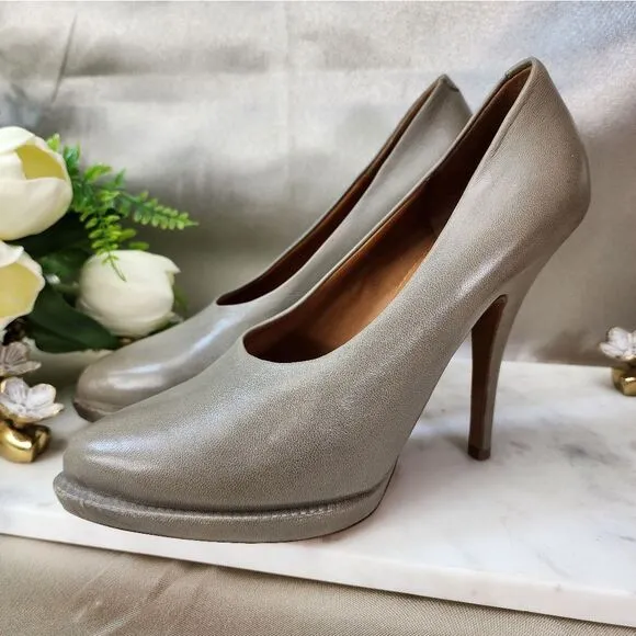 Authentic Givenchy Oyster Grey Leather Heels
