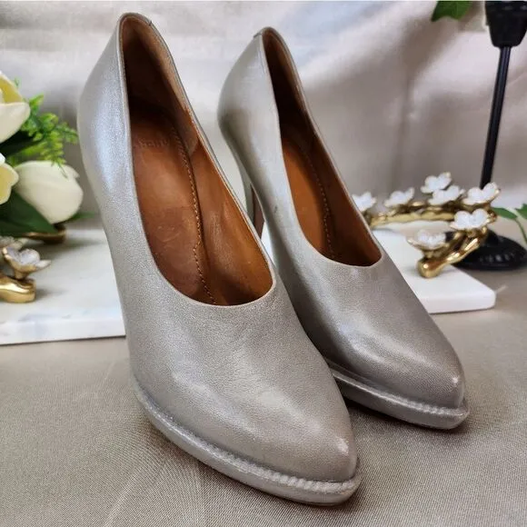 Authentic Givenchy Oyster Grey Leather Heels