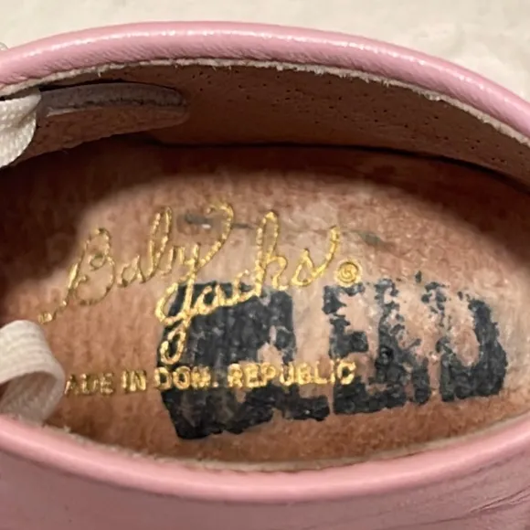 BABY JACKS LEATHER HI SHOE 17028 size 2 Vintage baby shoes in pink and cream.