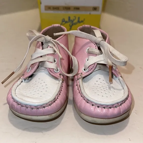 BABY JACKS LEATHER HI SHOE 17028 size 2 Vintage baby shoes in pink and cream.