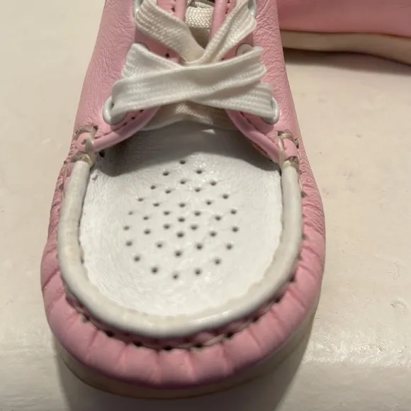 BABY JACKS LEATHER HI SHOE 17028 size 2 Vintage baby shoes in pink and cream.