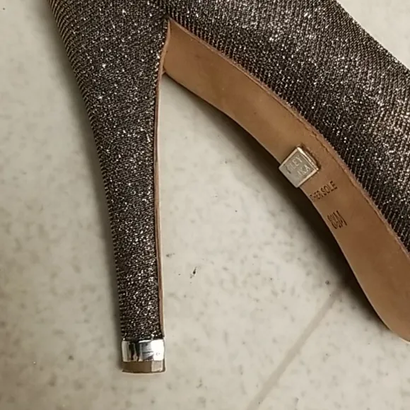 BADGLEY MISCHKA peep toe platform pumps