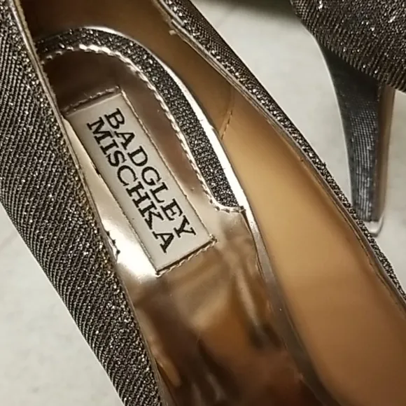 BADGLEY MISCHKA peep toe platform pumps