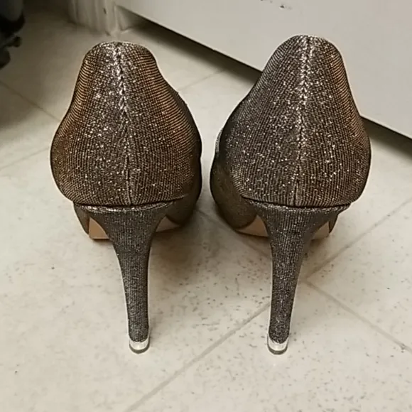 BADGLEY MISCHKA peep toe platform pumps