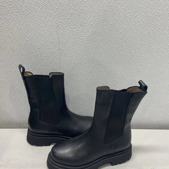 Banana Republic Lug Chelsea Boots – Women's 9 – Black – New With Box
