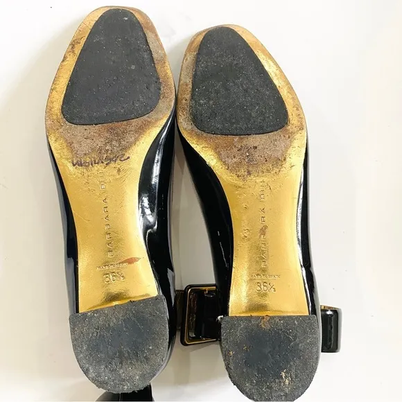 Barbara BUI black and gold patent leather buckle ankle flats