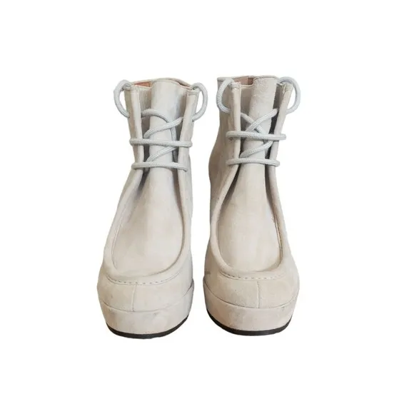 Barneys New York Womens Size 8.5 38.5 Suede Lace Up Wedge Ankle Boots Tan Italy