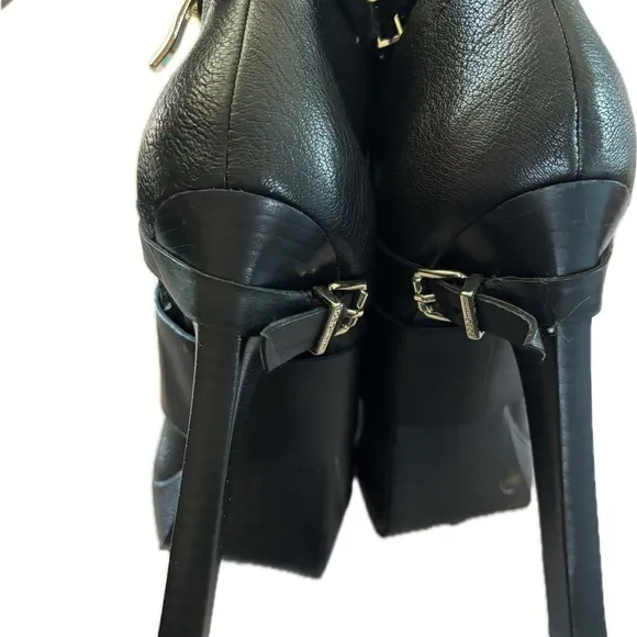 BCBG NIB 10 Women's Black Leather Ankle Boots BG-Welsh