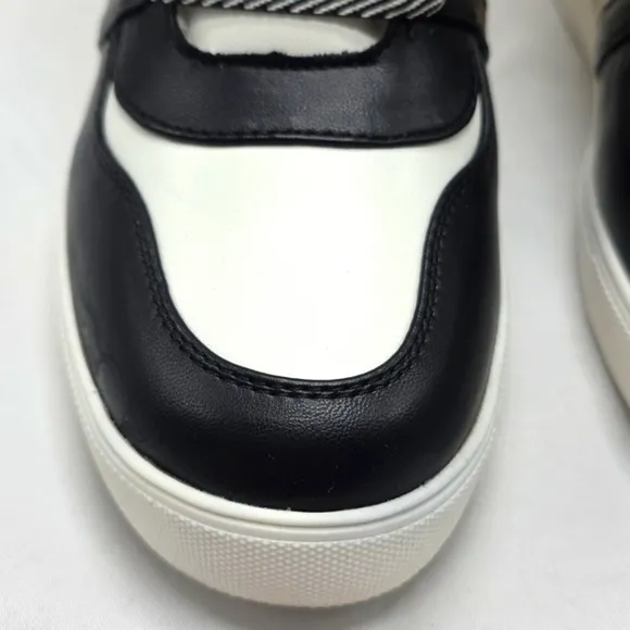 BCBGENERATION JANSY HIGH TOP SNEAKERS ZIP UP BLACK BRIGHT WHITE WOMENS 9 NIB