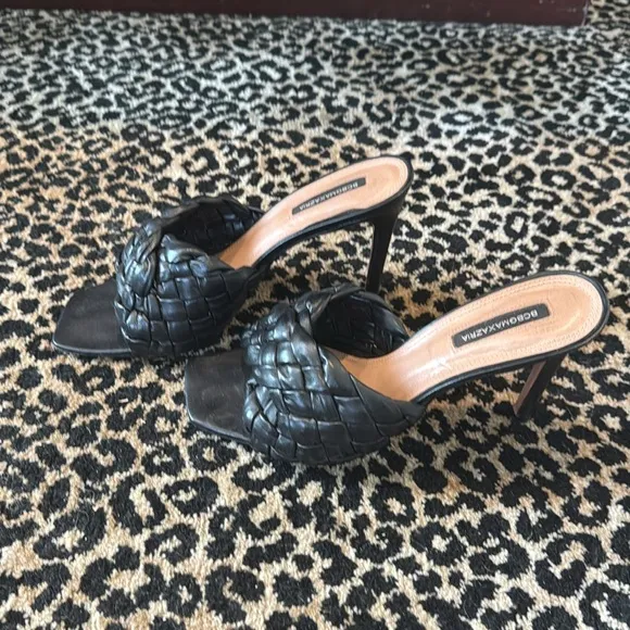 BCBGMAXAZRIA BARBA Black Woven Leather Sandals 8.5