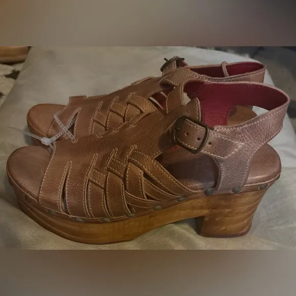 Bed Stu Brown Leather Platform Sandals Size 9