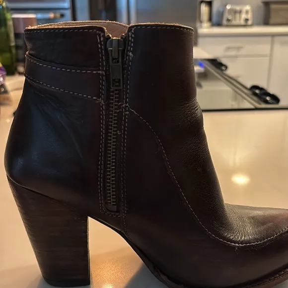 Bed Stu Isla Women’s Burgundy Leather Zipper Ankle &amp; Booties Size 9.5