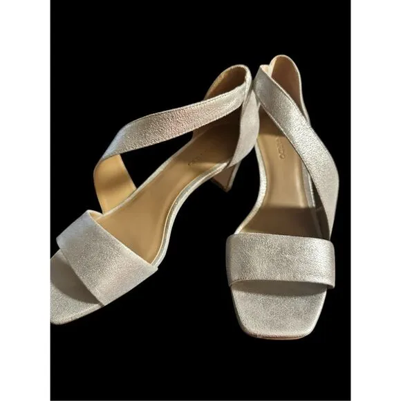 Bernardo Camille Strappy Sandal silver tumbled leather. US 9.5 MSRP $185