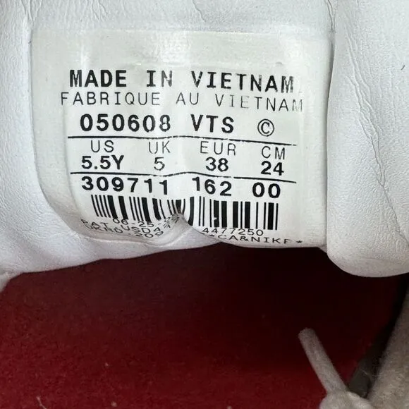 Big Kids Nike Shox NZ Classic White Athletic Running Sneakers Shoes Size‎ 5.5 Y