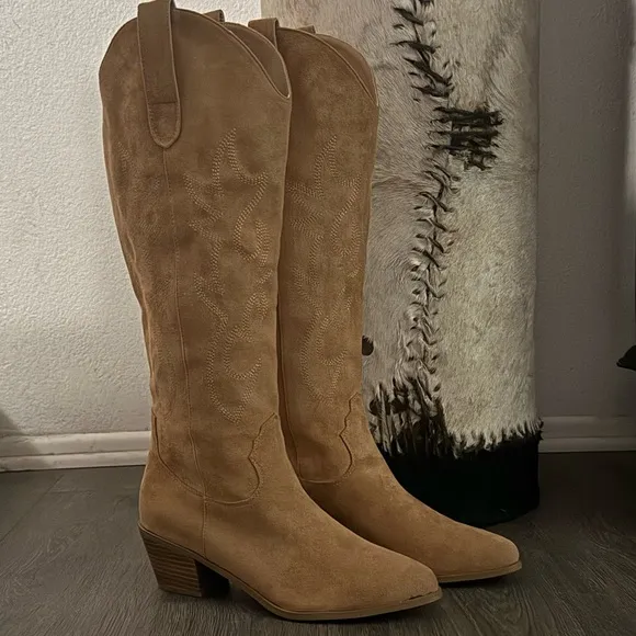 BILLINI Tan Faux Suede Knee-High Western Boots ~ NWOT