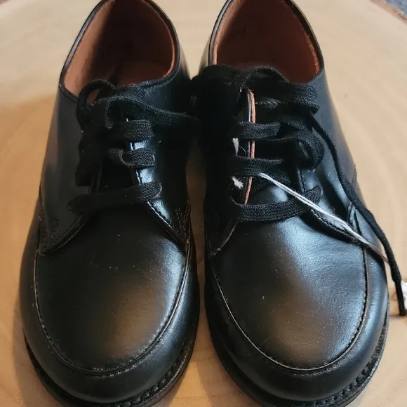 Black Leather Lace-Up Shoes By Poll Parrot