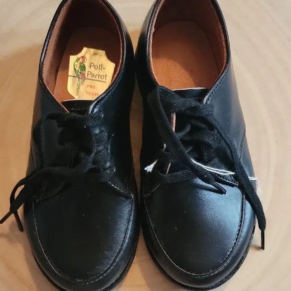 Black Leather Lace-Up Shoes By Poll Parrot