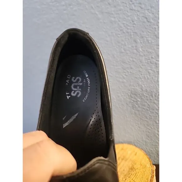 Black SAS Tripad Comfort Leather Slip On Shoes Women's Size 10 Great Condition‎