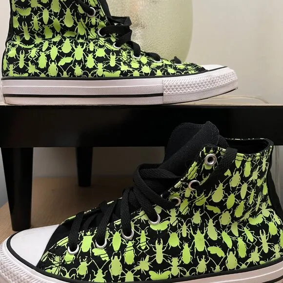 BNWoT CTAS GS ‘Glow in the Dark Insect Print (Jr. 6) Converse ☆