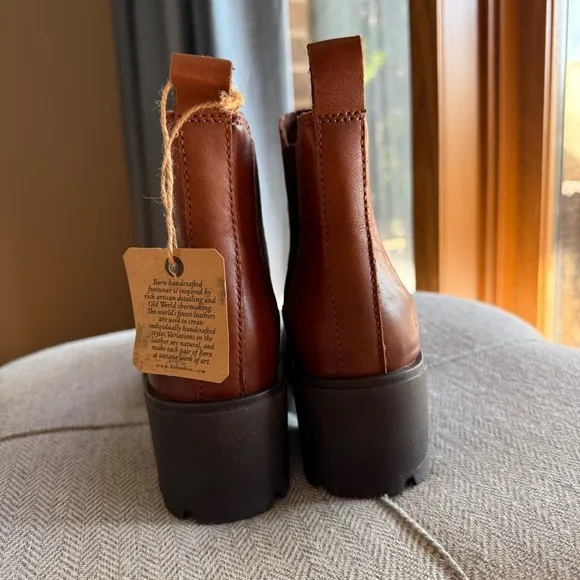 Born Galdot Brown Leather Ankle Boots