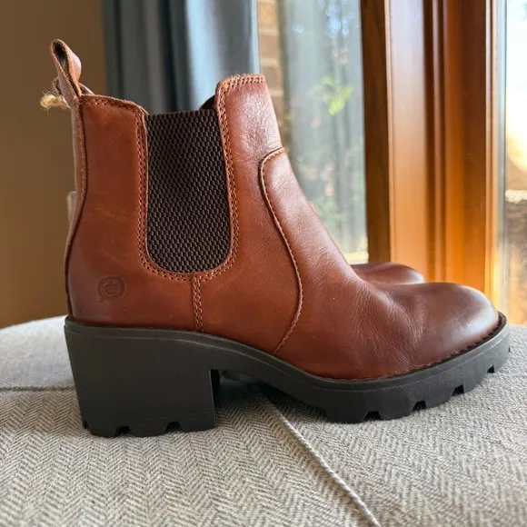 Born Galdot Brown Leather Ankle Boots