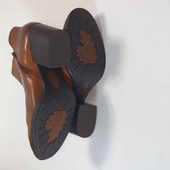 Born Olivia Women's Brown Leather Ankle Boots Size 9.5