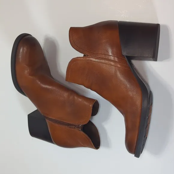 Born Olivia Women's Brown Leather Ankle Boots Size 9.5