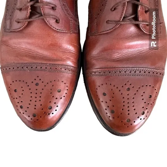 Bostonian Classic Wing Tip Shoes, Size 11