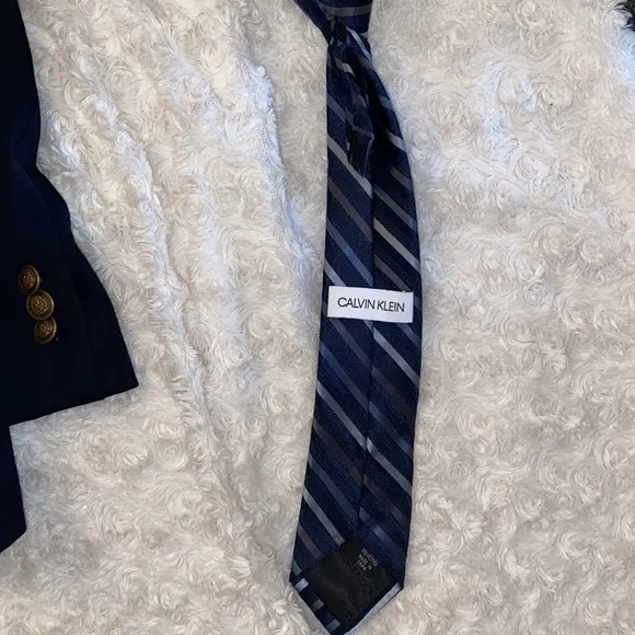 Boys Tommy Hilfiger Suit Set &amp; Calvin Klein Tie