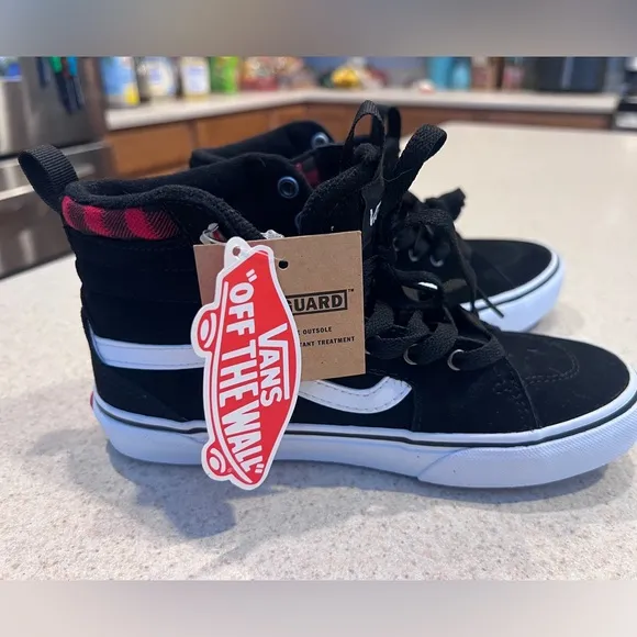 Boys Vans Casual Trainers hi top Filmore Hi VansGuard Red Black gingham Grunge